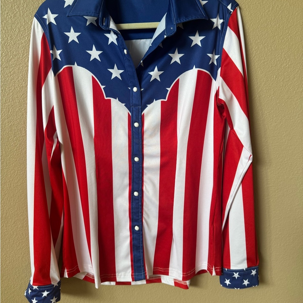 AMERICAN FLAG WOMAN’S PERFORMANCE RODEO SHIRT